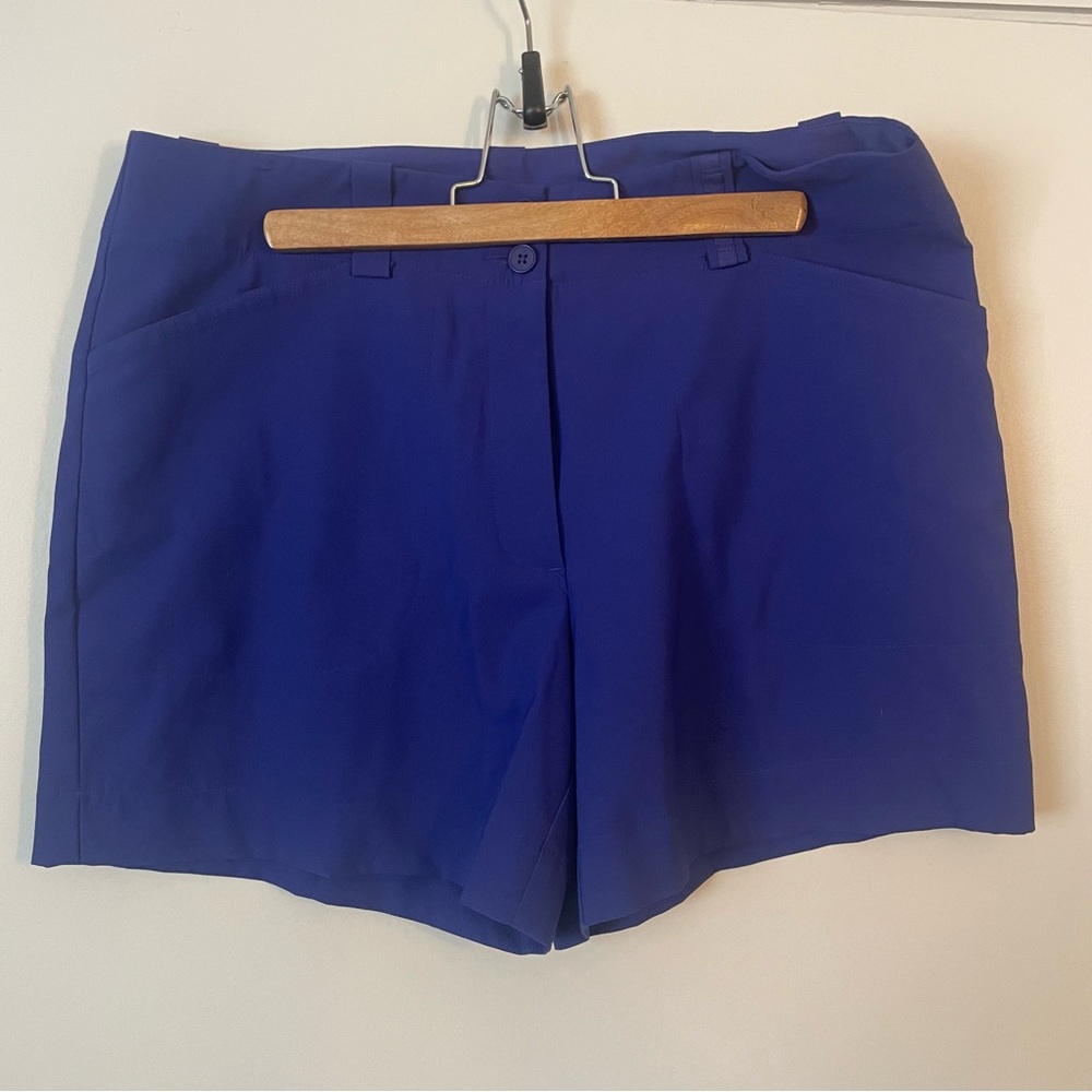 Nike Women's Royal Blue Golf Shorts
